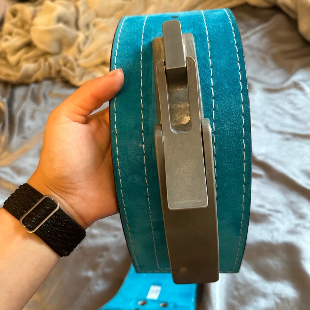 Inzer lever belt size medium in blue